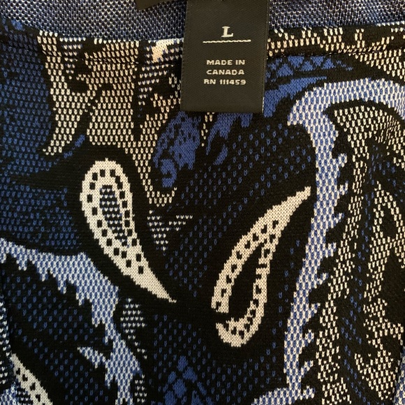 White House Black Market top in Size Large. - Picture 2 of 2